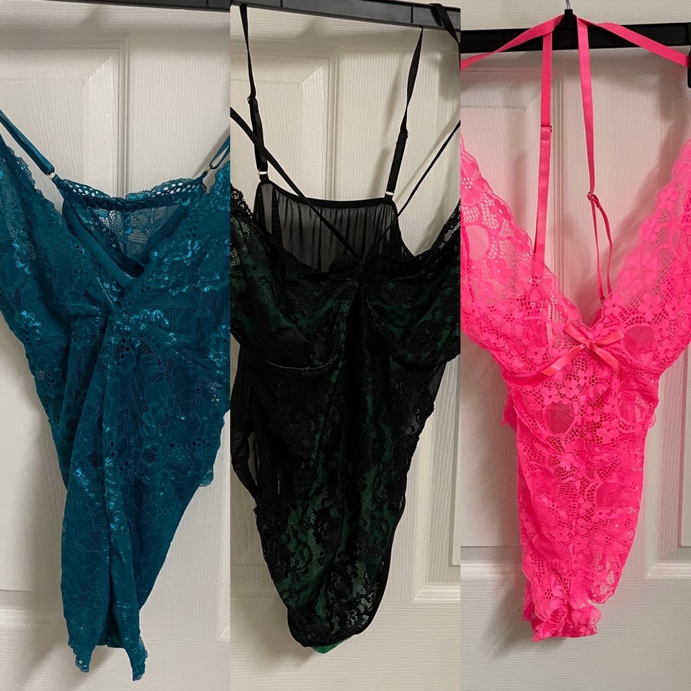 Set of 3 lingerie pieces